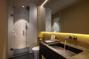 Standard Double Room, Patio, Courtyard View - Weizhou Island Coral Reef Hotel (Beihai)