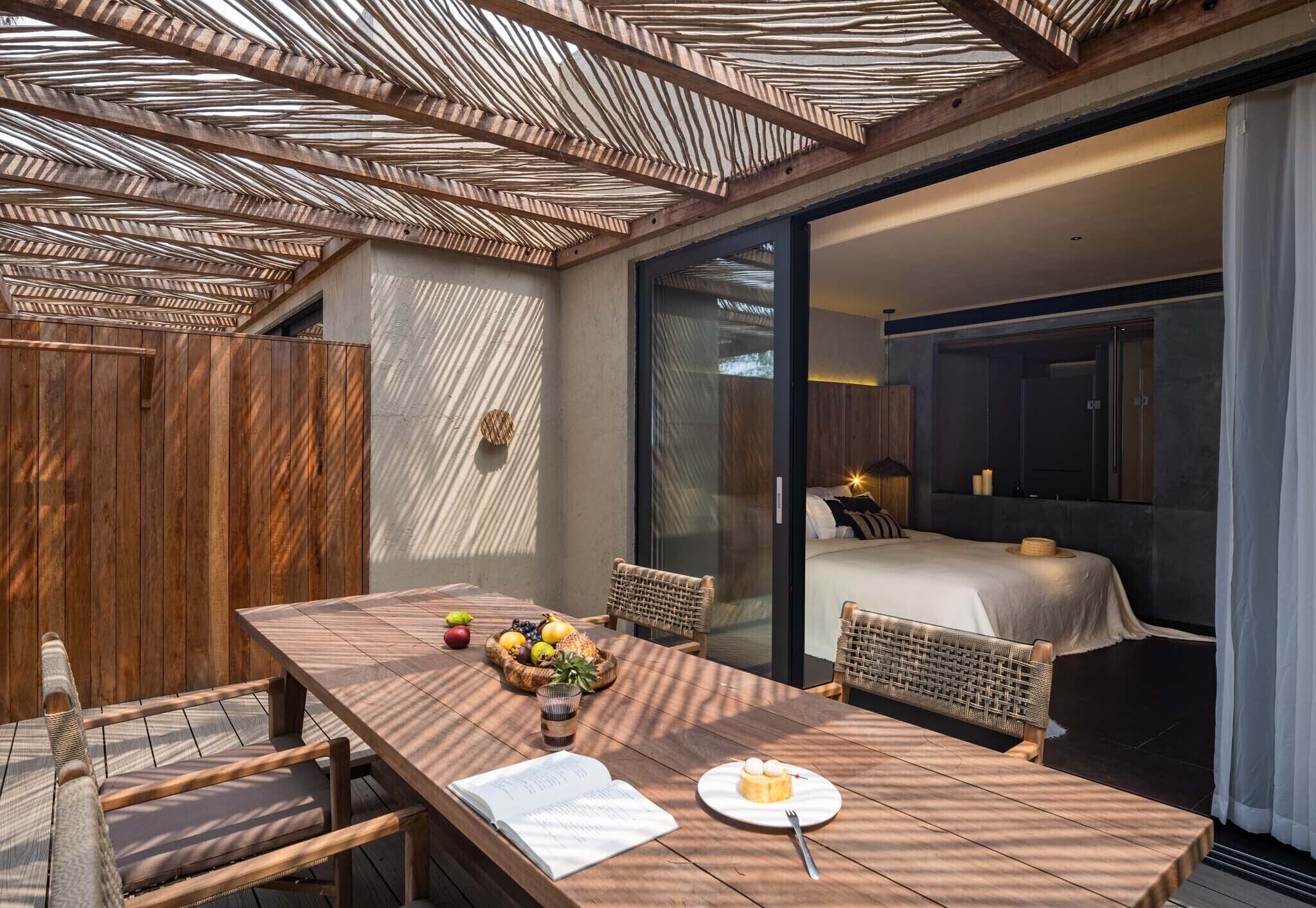 Executive-Suite, Terrasse, Meerblick | Schreibtisch, laptopgeeigneter Arbeitsplatz, Verdunkelungsvorhänge