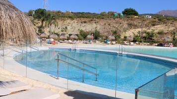 Apartamento | Piscina | Una piscina al aire libre