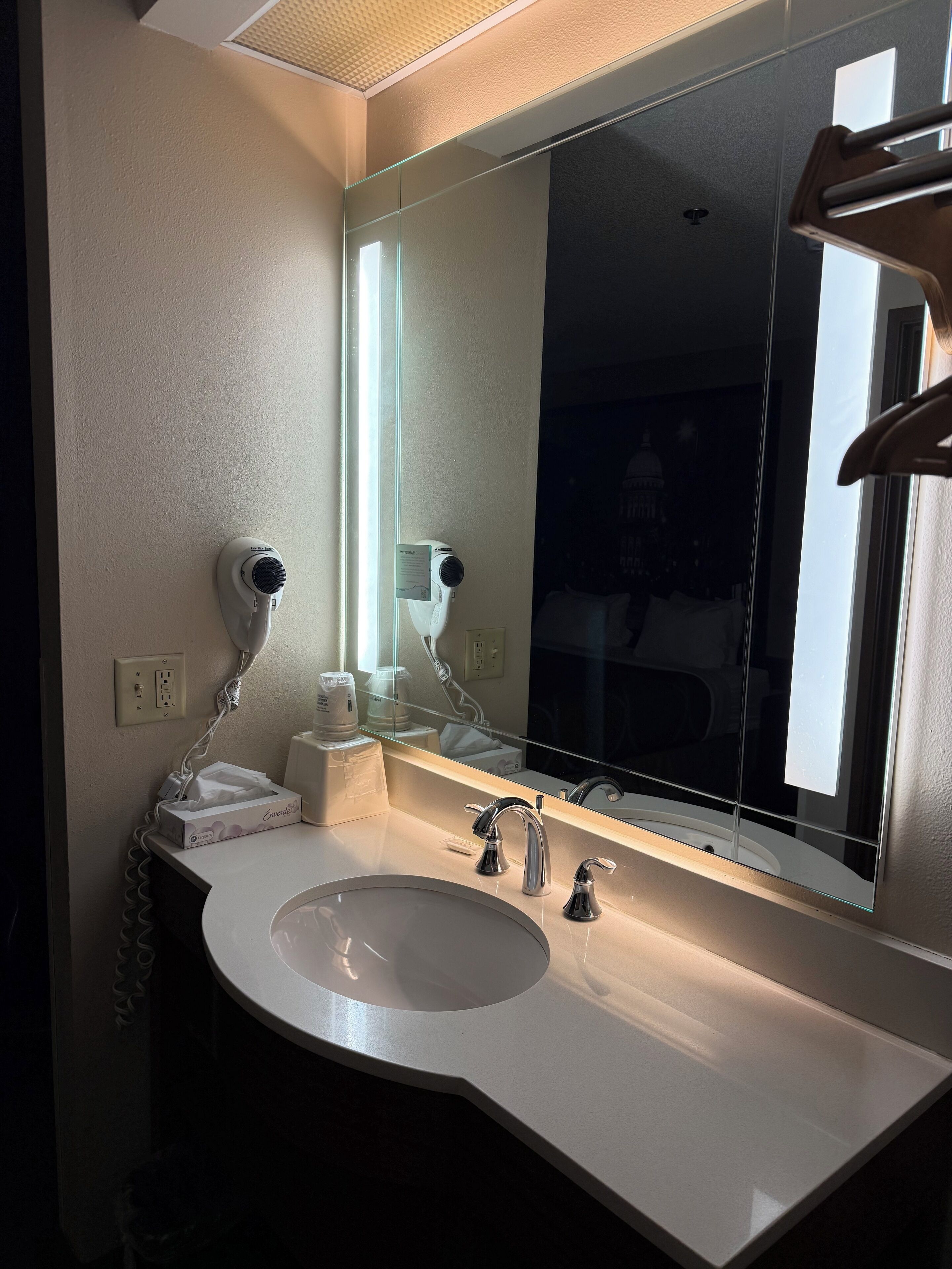 Standard Single Room | Iron/ironing board, free WiFi