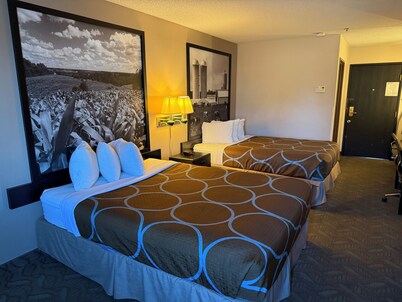 Dodgeville inn and suites