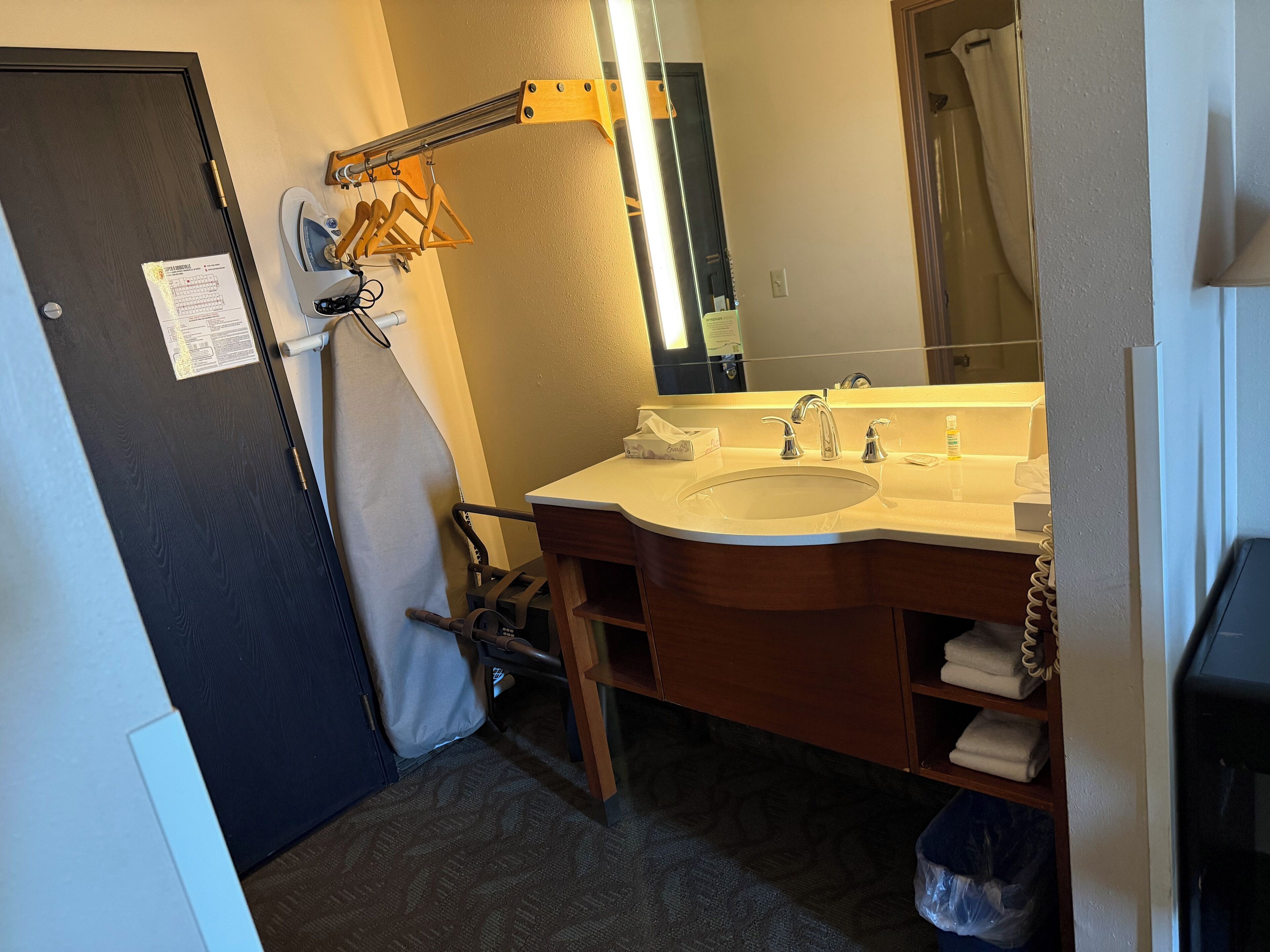 Standard Room | Living area