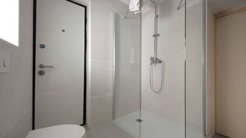 Classic Apartment | Bathroom