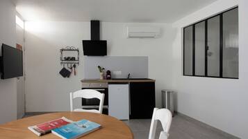 Classic Apartment | Private kitchen