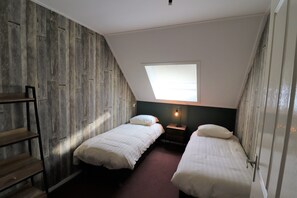 House - Apartment in Netherlands Near Nature Trails (Dalerveen)