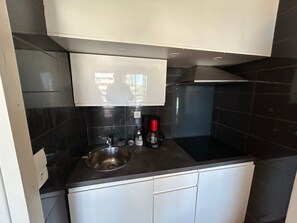 Fridge, microwave, stovetop, dishwasher - Cozy apartment sea view - 4 guests (Argelès-sur-Mer)