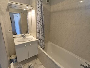 Bathroom - Apartment with sea view - 4 guests (Cucq-Stella Plage)