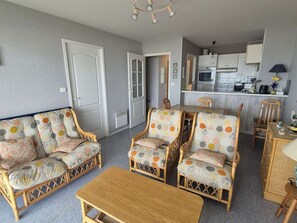 TV - Apartment with sea view - 4 guests (Cucq-Stella Plage)