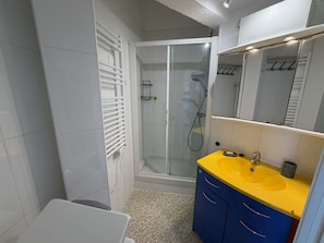 Bathroom - Apartment with sea view - 6 guests (Le Barcarès)
