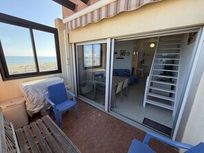 Outdoor dining - Apartment with sea view - 6 guests (Le Barcarès)