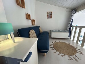 TV - House near the beach, AC - 4 guests (Fleury-Saint-Pierre-la-Mer)