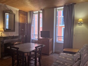 TV - Charming apartment near thermal baths - 4 guests (Cauterets)