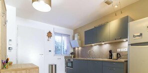Kühlschrank, Mikrowelle, Geschirrspüler