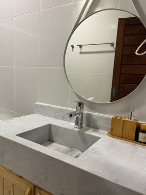 Free toiletries, hair dryer, towels, soap - Pousada Angelim (Santo Amaro do Maranhão)