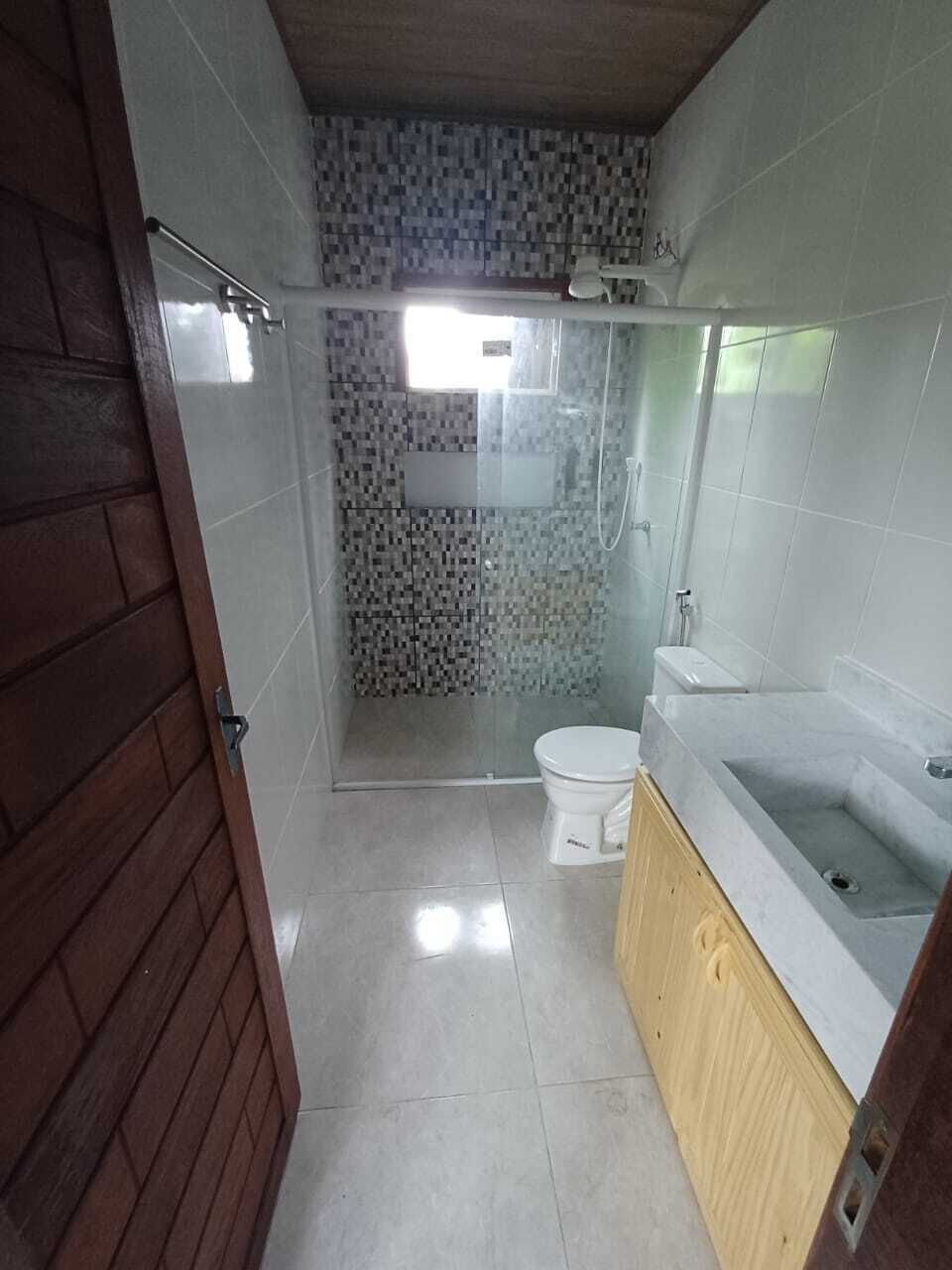 Standard Triple Room, Garden View | Bathroom