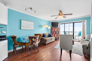 TV - Steps to the Shore - Breathtaking Ocean Views (Myrtle Beach)