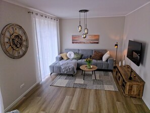 Smart TV, stereo - Newly built: Vacation home MeerAuszeit only 600m from the fine sandy beach in Wohlenberg! (Klütz OT Wohlenberg)