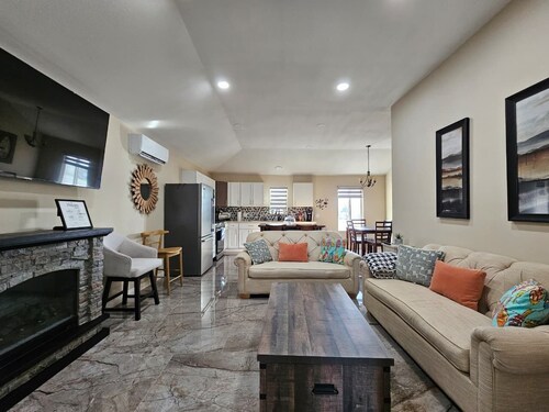 Enjoy this entire home near Death Valley National Park 25 minute to Junction