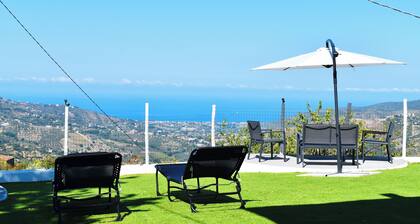 Villa with wonderful views: relaxation and comfort for families, couples and friends