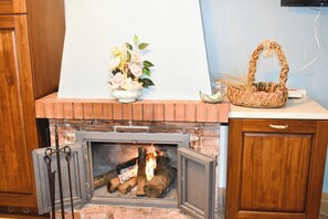 Interior - Villa with wonderful views: relaxation and comfort for families, couples and friends (Laureana Cilento)