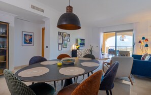 Apartment | Dining - Benahavis Abode With Panoramic Views (Benahavis)