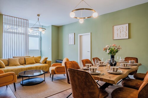 Modern Suite near Messe Berlin 8 Guests 2 Bathroom