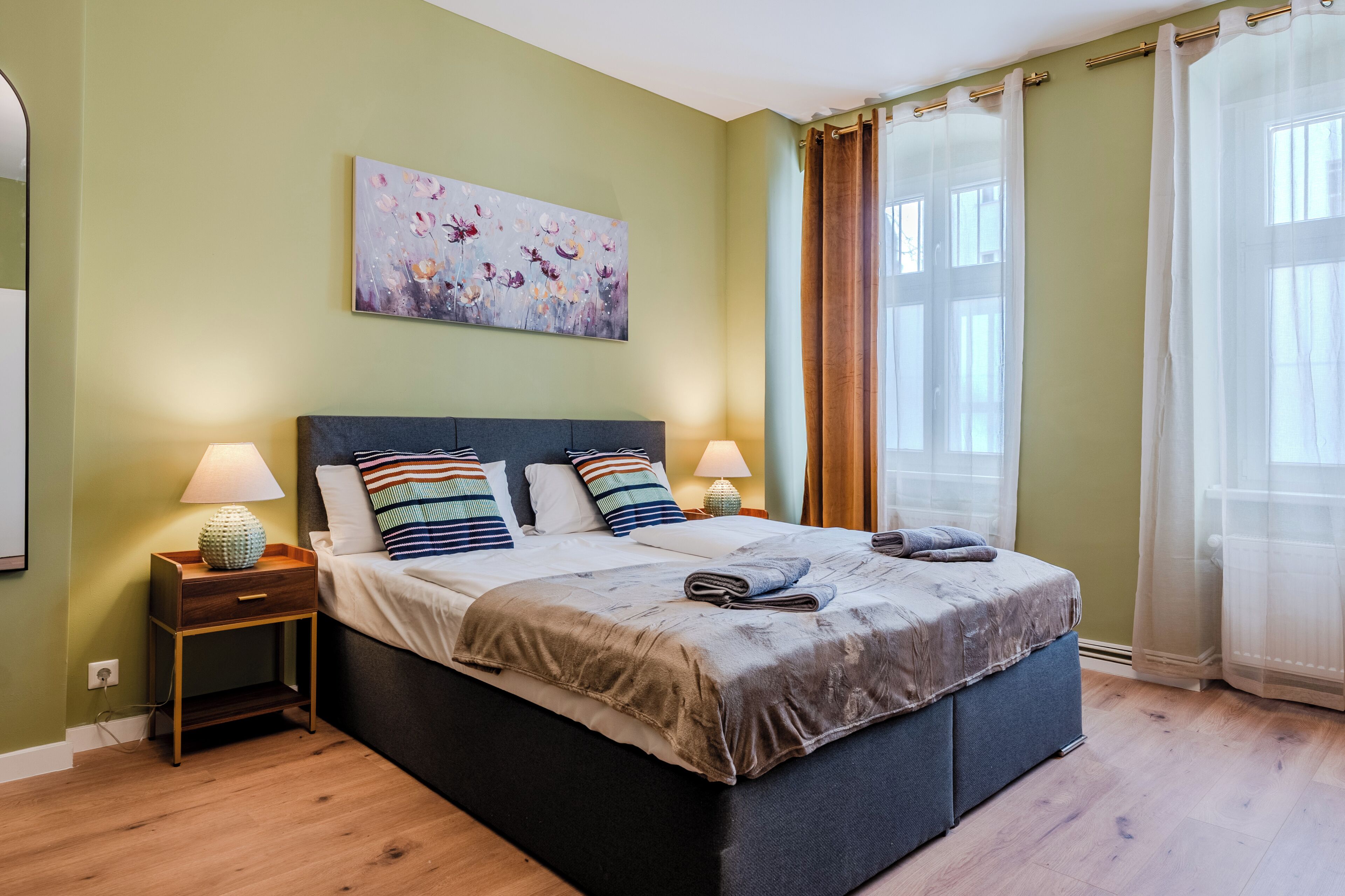 Ferros/tábuas de passar roupa, berço de viagem, Wi-Fi de cortesia