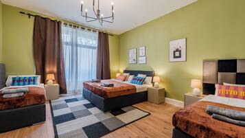 Tabla de planchar con plancha, cuna de viaje y wifi gratis