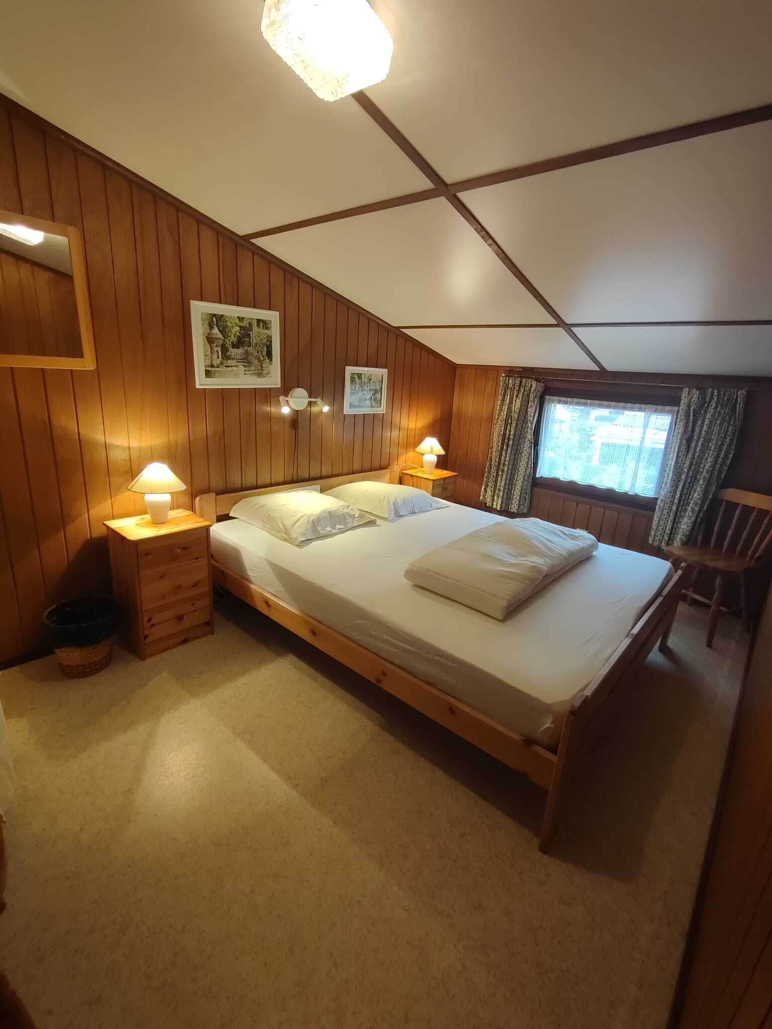 3 bedrooms, iron/ironing board, free WiFi
