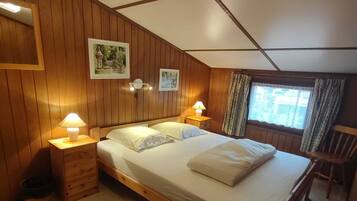 3 bedrooms, iron/ironing board, free WiFi