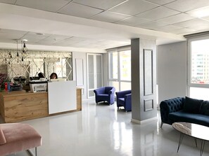 Nicht klassifiziertes Bild, 2 von 8, Schaltfläche