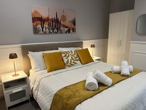 2 bedrooms, WiFi, bed sheets - La Casa dell' Arco Nr 45/47 Entire house in historic center (Triggiano)