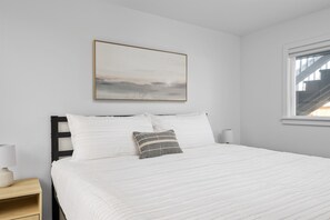 Escritorio, wifi gratis, ropa de cama