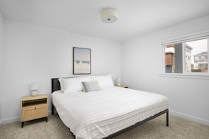 1 bedroom, desk, free WiFi, bed sheets