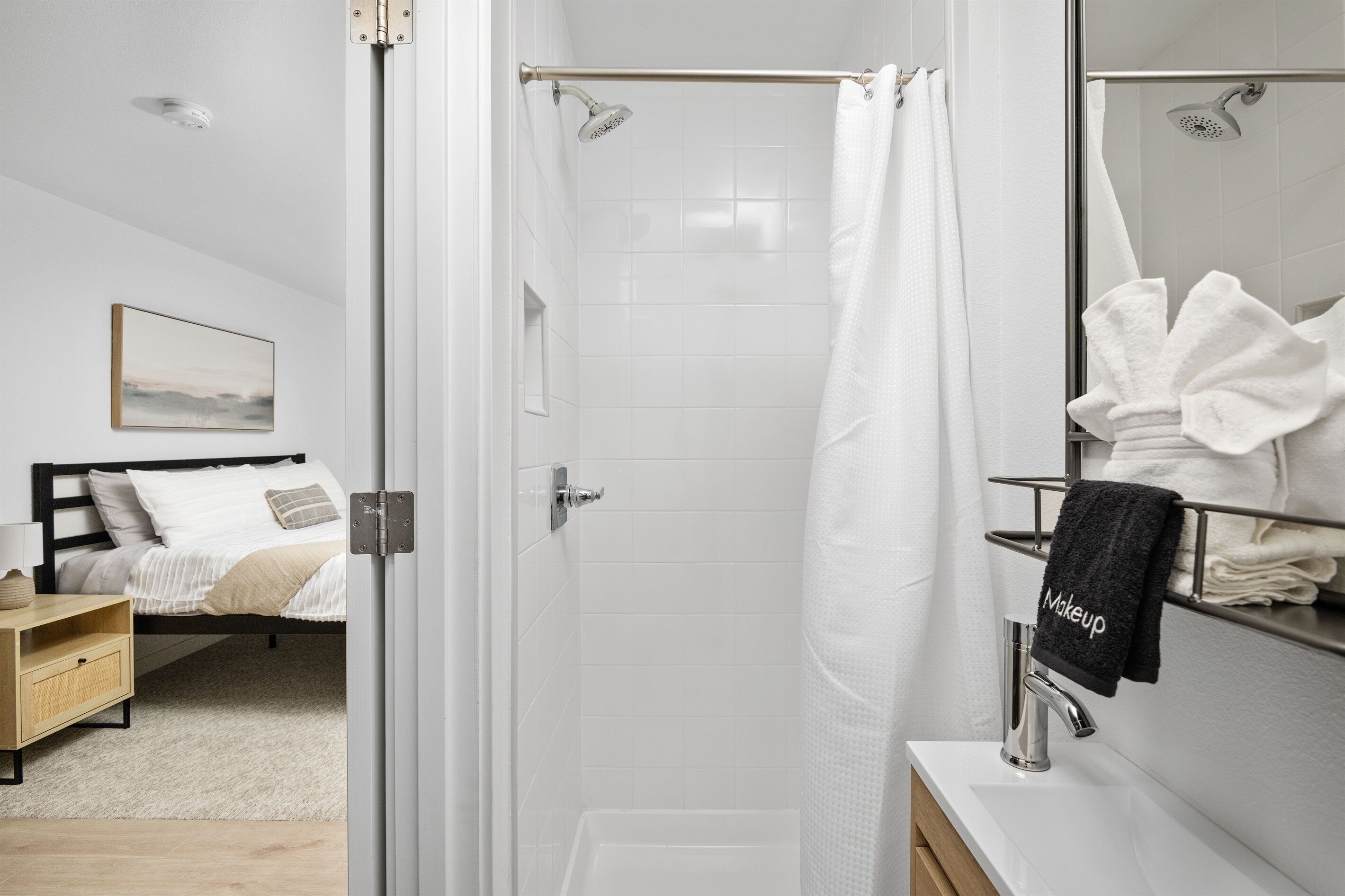 淋浴设施、毛巾