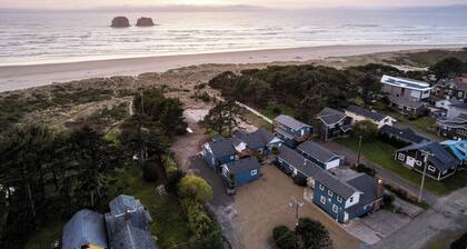 Ocean Rogue Inn Suite #1 - 2 BD Condo | Oceanfront