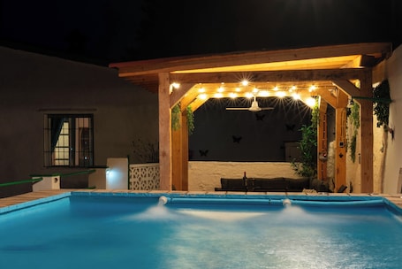 Outdoor pool. Vista Montaña - A Peaceful Villa Retreat