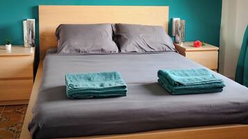 2 chambres, fer et planche Ă repasser, Wi-Fi, draps fournis