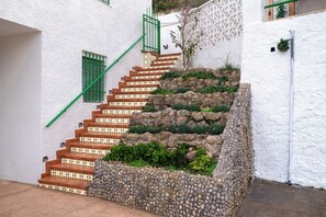 Unclassified image, 2 of 30, button - Vista Montaña - A Peaceful Villa Retreat (Calles)