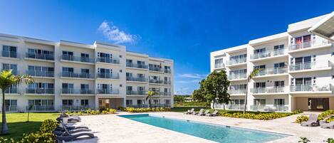 Appartement, plusieurs chambres, accessible aux personnes à mobilité réduite, balcon | Extérieur