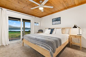 6 bedrooms, desk, iron/ironing board, travel cot - The Swell House: Coastal Luxury & Private En-Suites (Pacific City)