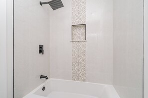 Shower, hair dryer, towels, soap - Beautiful Charlotte Retreat • Fully Renovated w/ Deck & Fireplace (Charlotte)