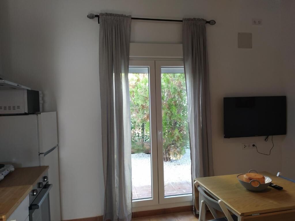 Micro-ondes, four, plaque de cuisson