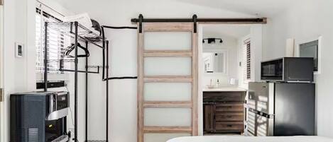 1 多间卧室、免费 WiFi、床单