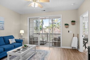 TV - Two bedroom updated condo in Barefoot, NMB (North Myrtle Beach)