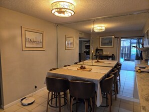Dining - Relaxing 3BR Retreat, Prime Mandarin Location Near St. Johns River (Jacksonville)