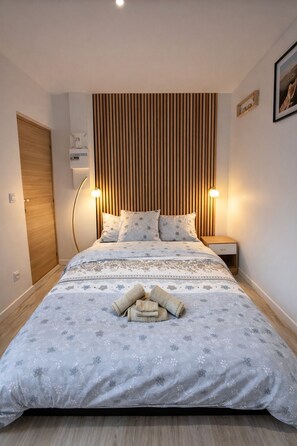 Unclassified image, 5 of 54, button - TINY HOUSE MARIE (Châtellerault)