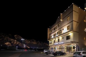 Exterior - Emaar Rsoukh Hotel  (Madinah)