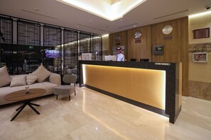 Reception - Emaar Rsoukh Hotel  (Madinah)