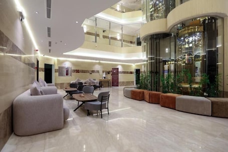 Lobby. Emaar Rsoukh Hotel